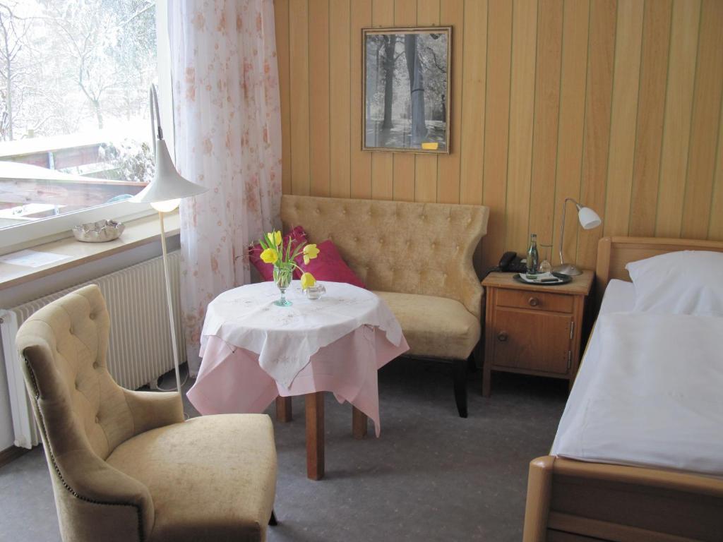 Hotel-Cafe "Schauinsland" Horn-Bad Meinberg Room photo