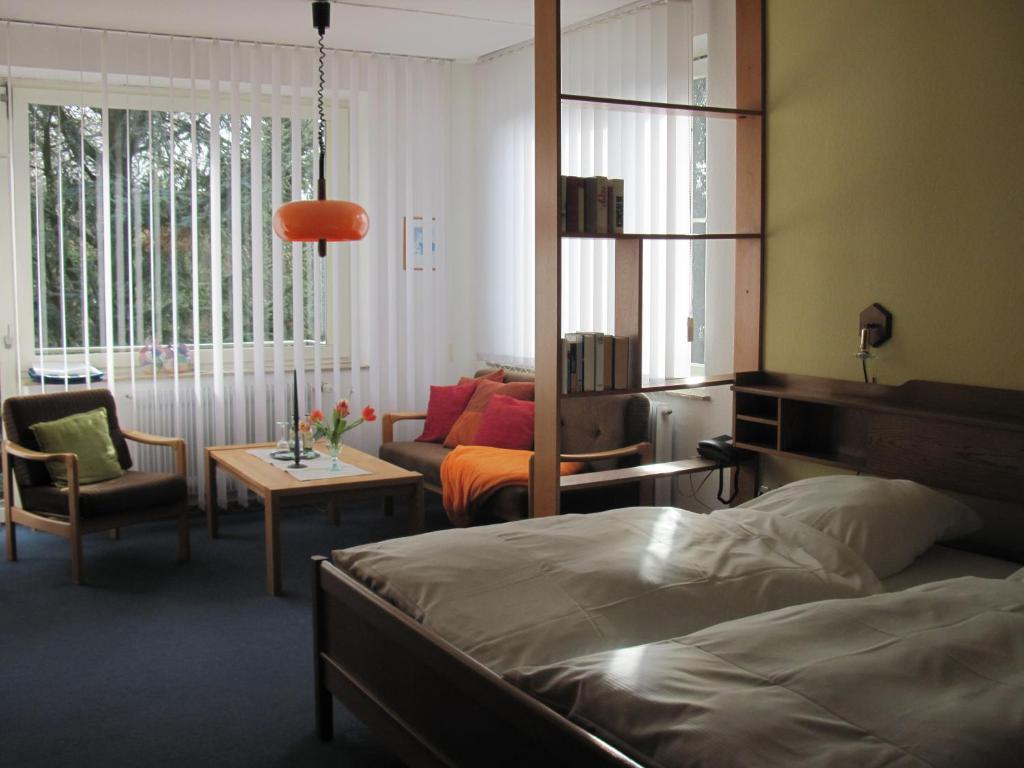 Hotel-Cafe "Schauinsland" Horn-Bad Meinberg Room photo