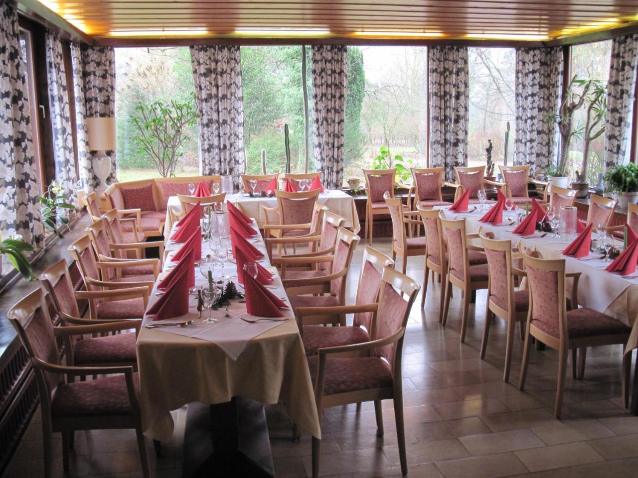 Hotel-Cafe "Schauinsland" Horn-Bad Meinberg Exterior photo
